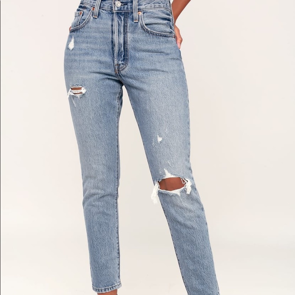 Levi’s 501 medium wash distressed high waisted jeans size 25 with petite inseam